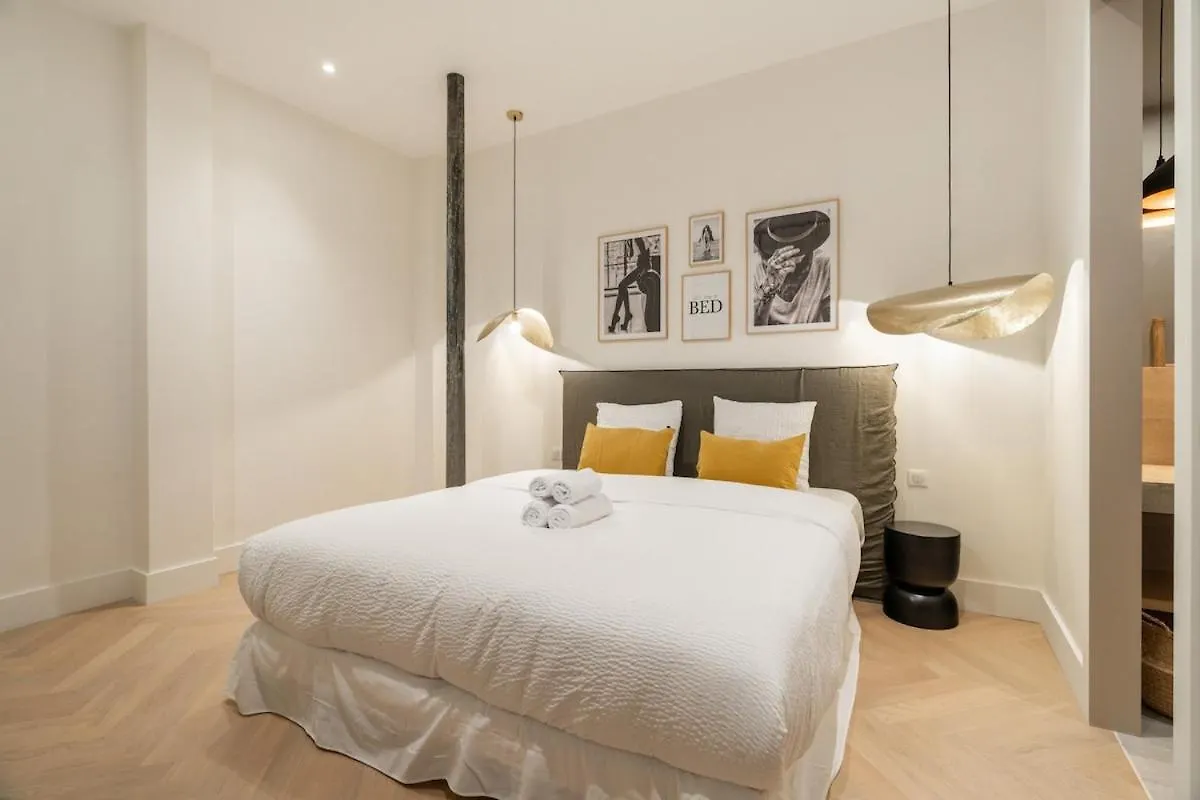 Luxury Apartment Of 140 Sqm Paryż
