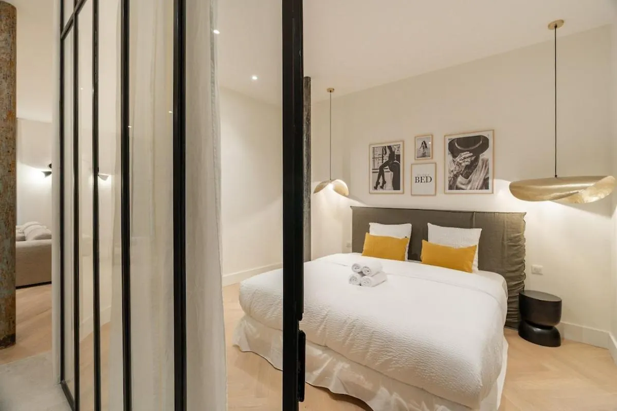 Luxury Apartment Of 140 Sqm Paryż Francja