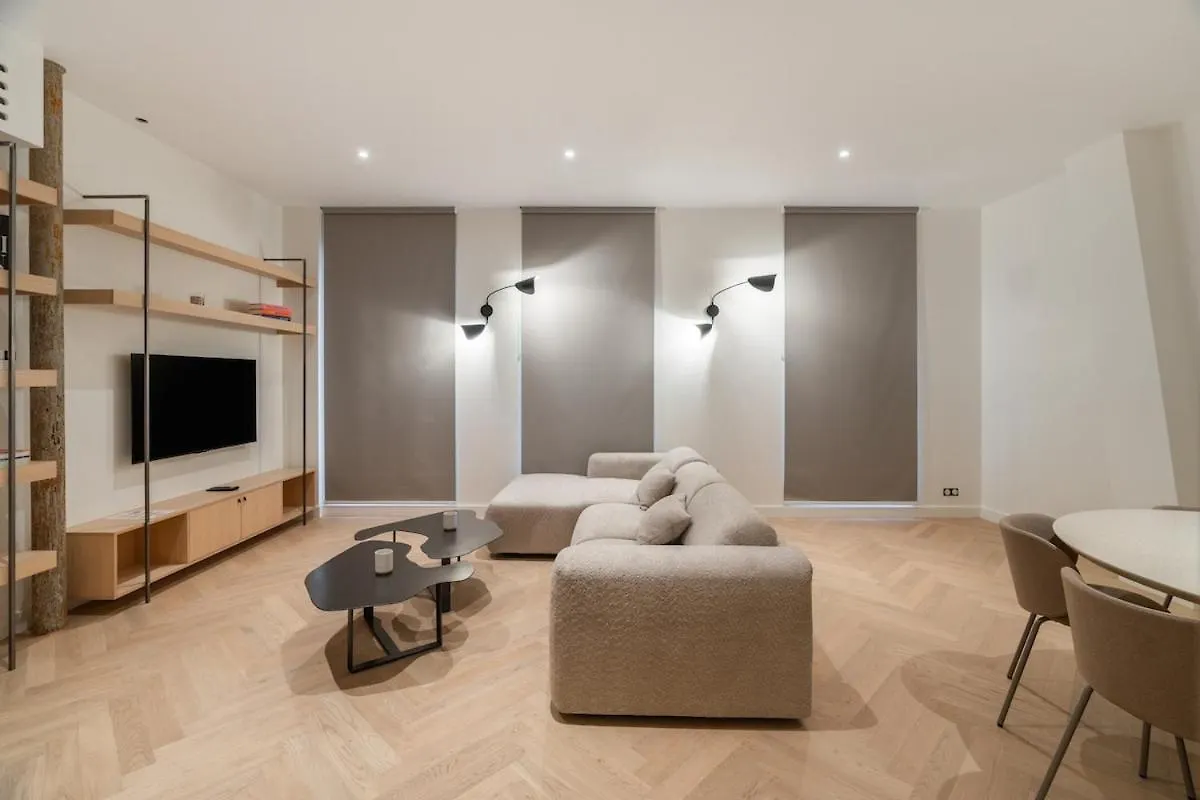 Luxury Apartment Of 140 Sqm Paryż Francja