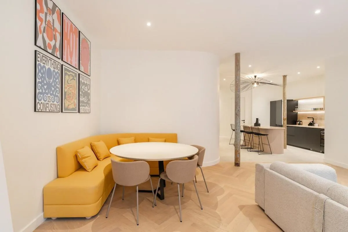 Luxury Apartment Of 140 Sqm Paryż