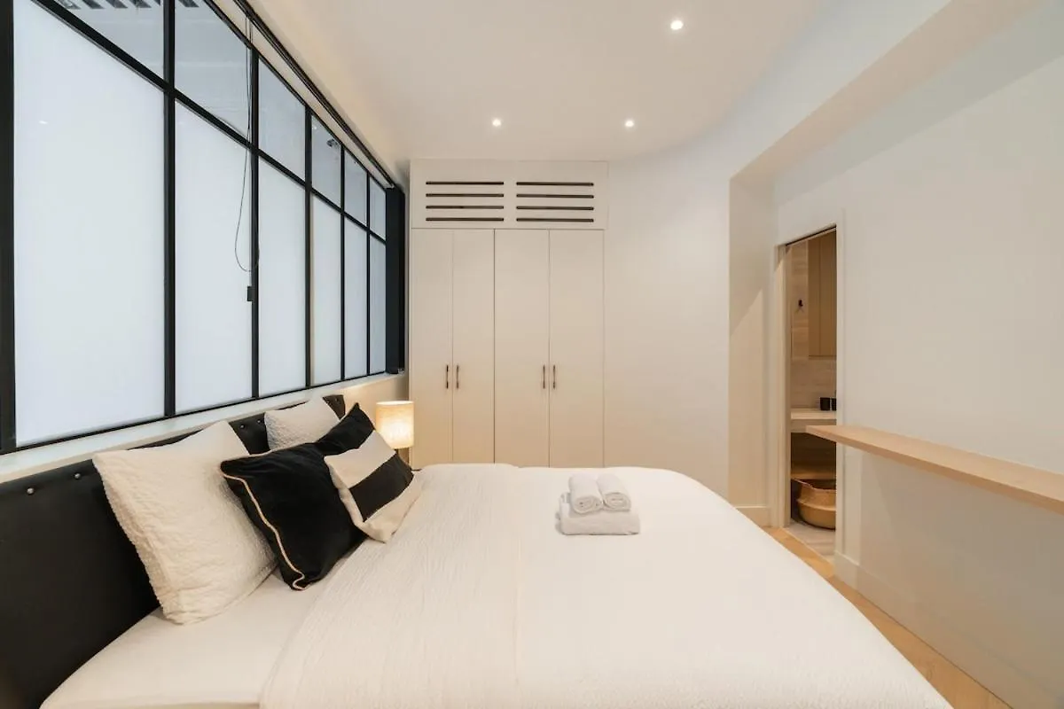 Luxury Apartment Of 140 Sqm Paryż