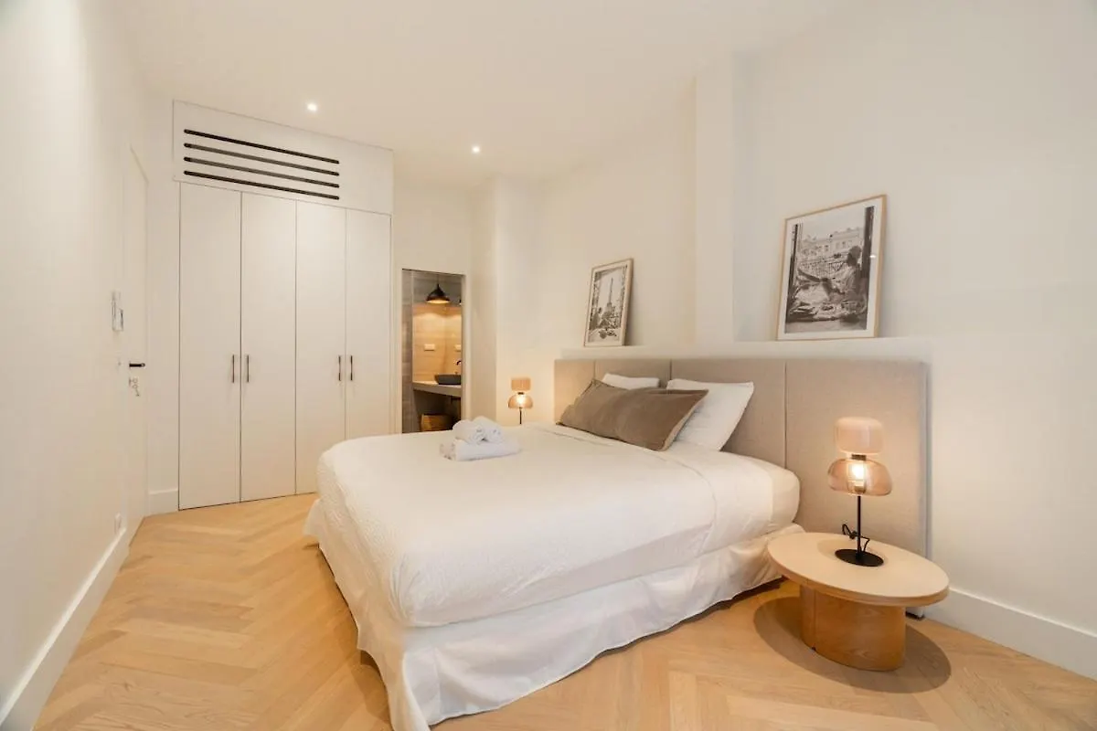Luxury Apartment Of 140 Sqm Paryż