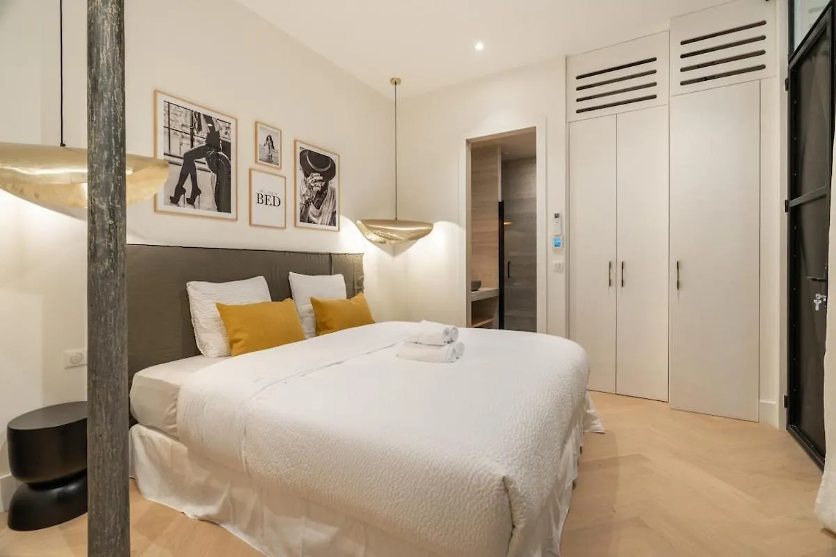 Luxury Apartment Of 140 Sqm Paryż