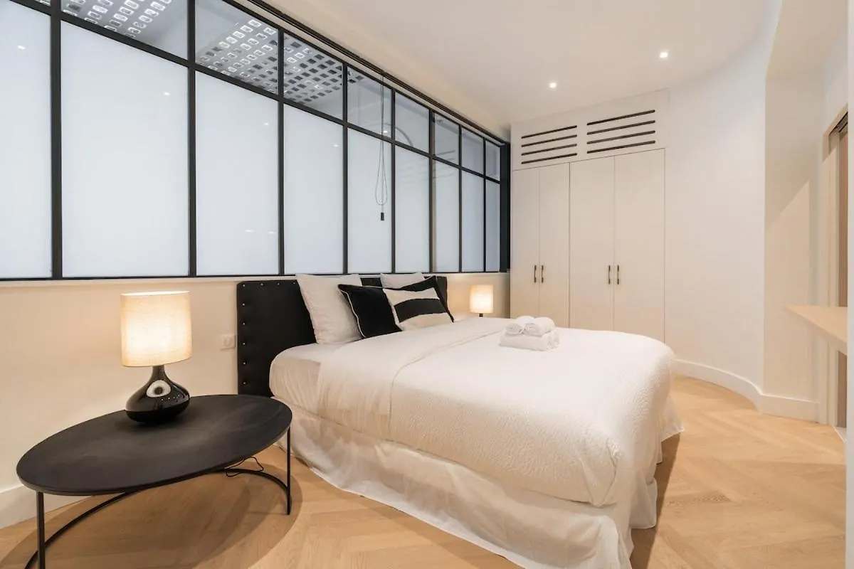 Luxury Apartment Of 140 Sqm Párizs 0*,